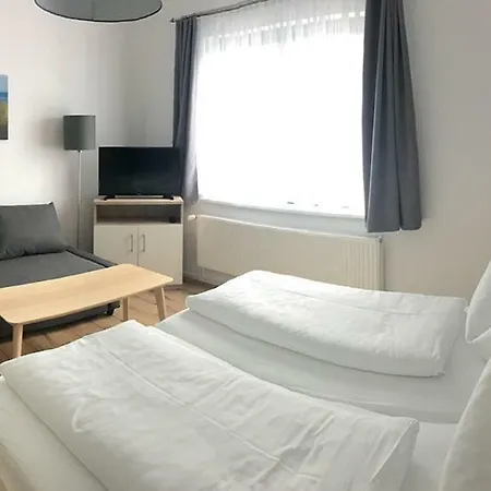 Seute Deern Trassenheide, Familie Meutzner * Trassenheide